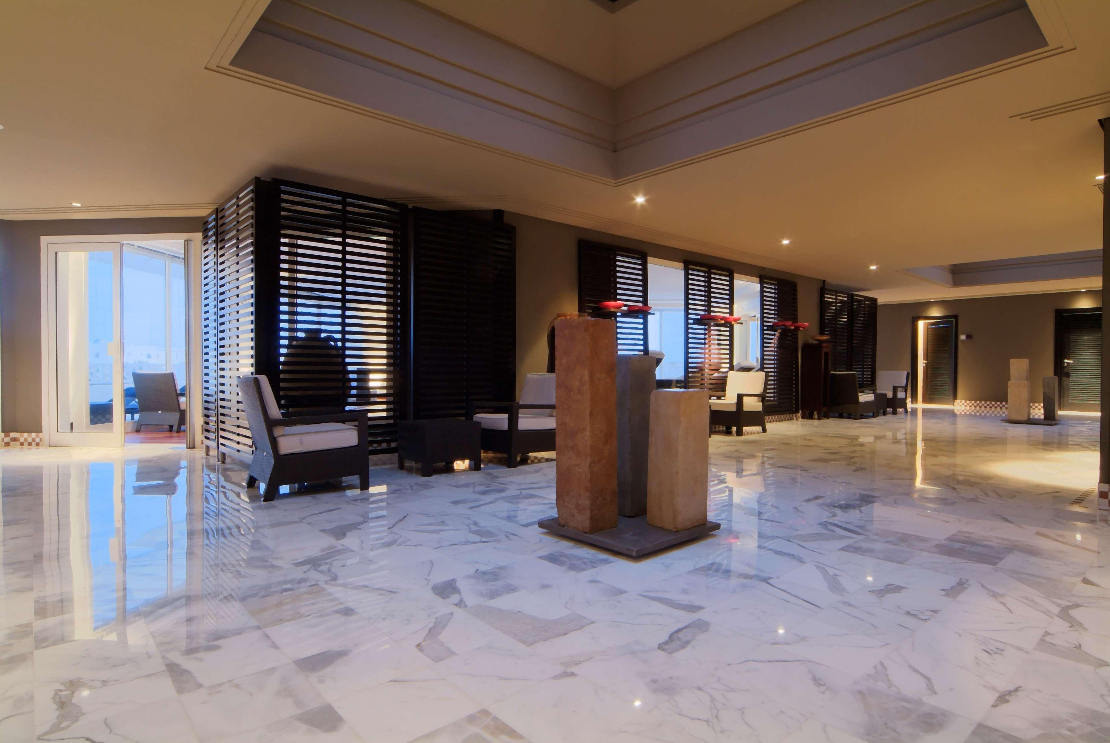 杰尔巴皇宫丽笙度假酒店及海水浴 迈来亚 外观 照片 The lobby of the hotel
