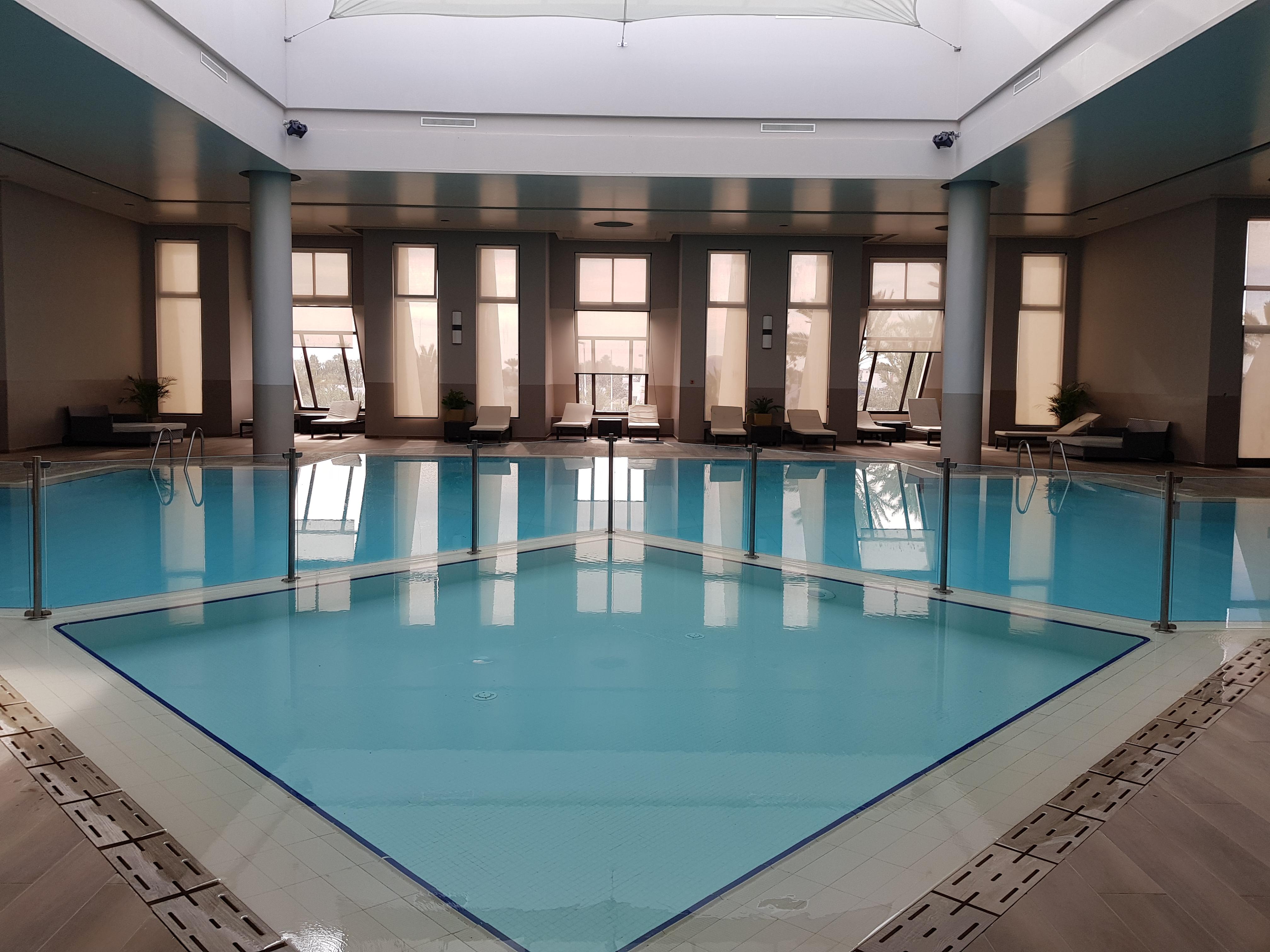 杰尔巴皇宫丽笙度假酒店及海水浴 迈来亚 外观 照片 The pool at the hotel