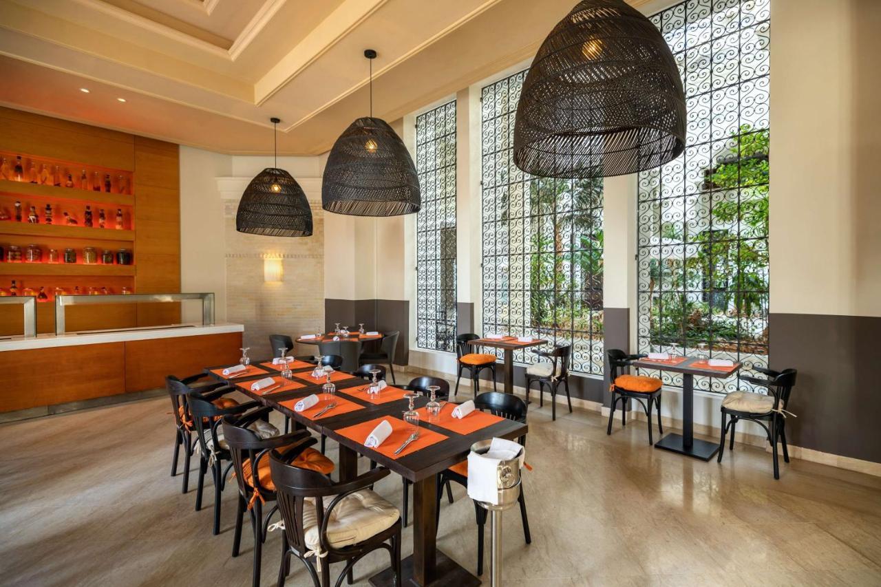 杰尔巴皇宫丽笙度假酒店及海水浴 迈来亚 外观 照片 The restaurant