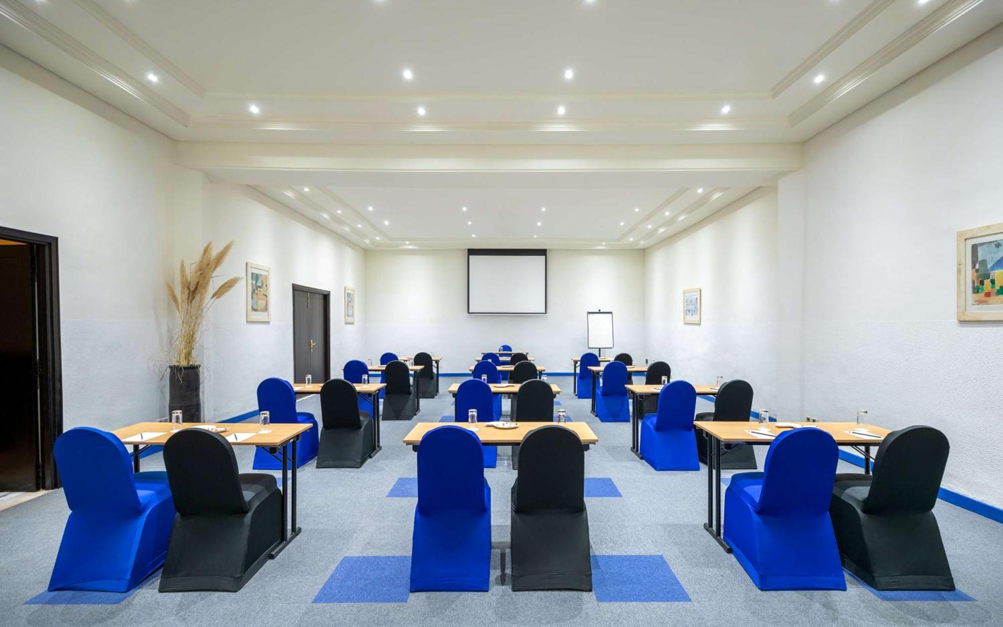 杰尔巴皇宫丽笙度假酒店及海水浴 迈来亚 外观 照片 Meeting room